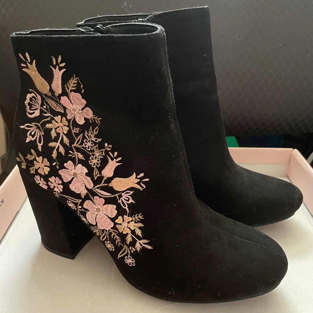 JustFab Loreida Bootie